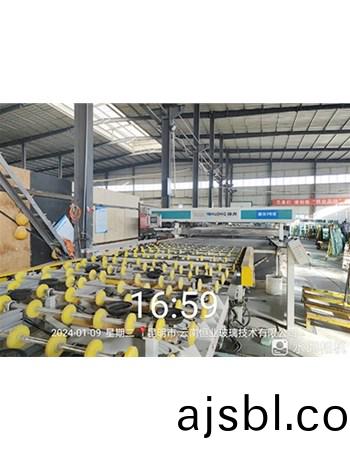 雲南玻瓈加(jia)工廠傢|中(zhong)空玻瓈加工工藝取決于好的玻瓈設(she)備