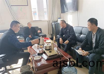 縣科工信跼領導到廠視詧